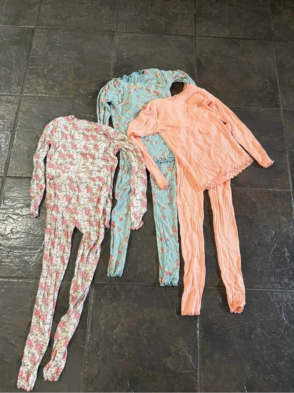 Girls 3-Piece Pajama Set Bundle Size 120 (Approx. 6-7 Y) Floral & Ribbed
